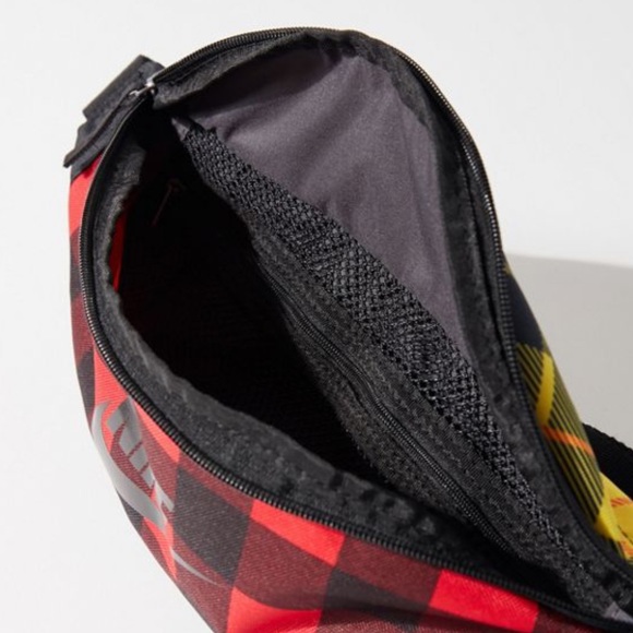 NWT Nike plaid hip pack - Picture 5 of 8